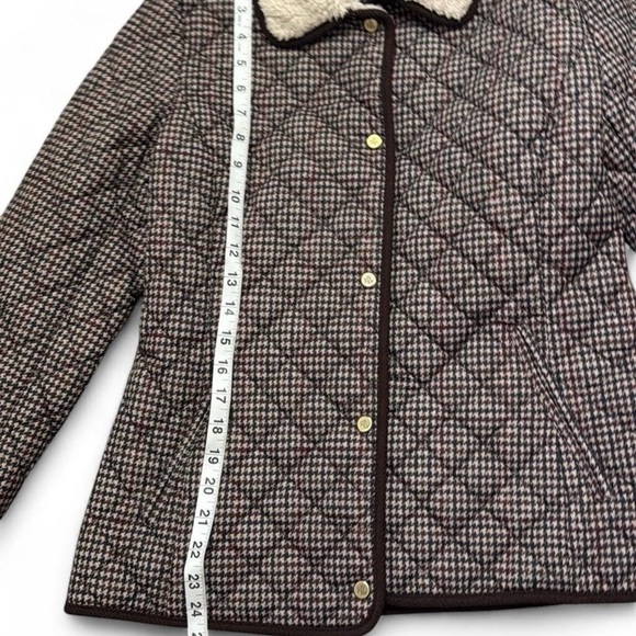 Ralph Lauren Women's Quilted Jacket with Cream Collar XS %100 Wool - Picture 10 of 10